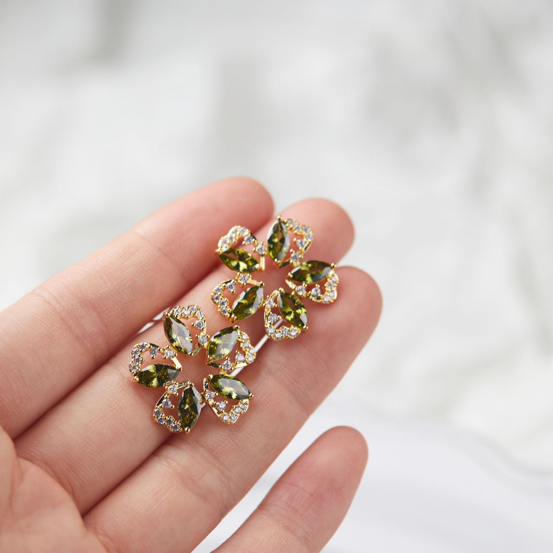 Forest Style Olive Green Zirco - đánh giá và giá Ethnic Fashion Wear For Women